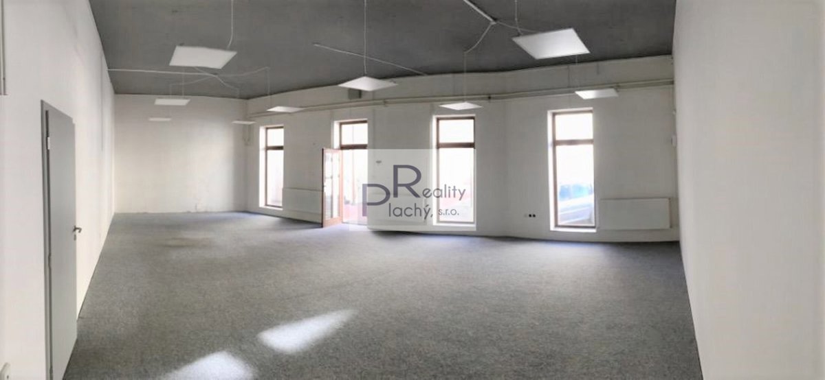 Pronájem komerční nemovitosti · 90 m²