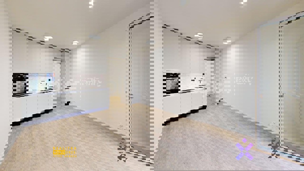 Pronájem bytu · 1+kk · 33 m²