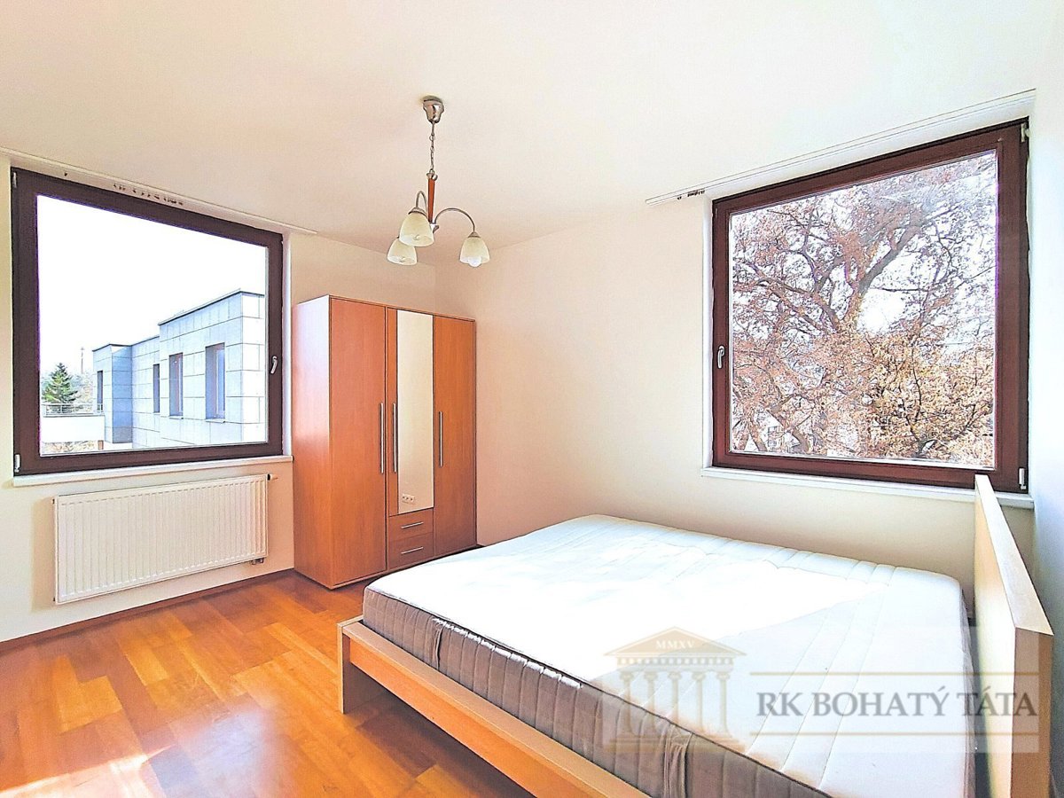 Pronájem bytu · 4+kk · 100 m²