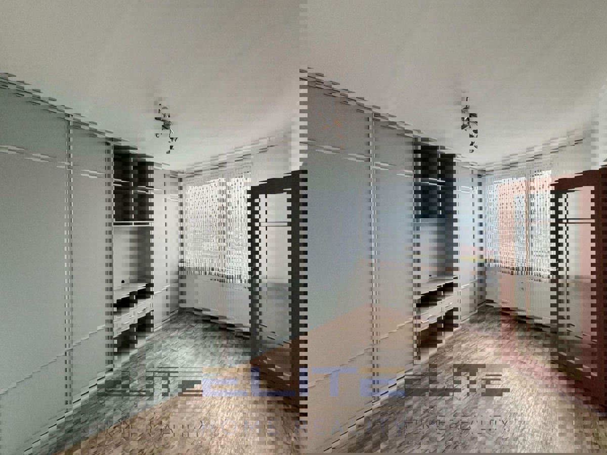 Pronájem bytu · 2+kk · 36 m²