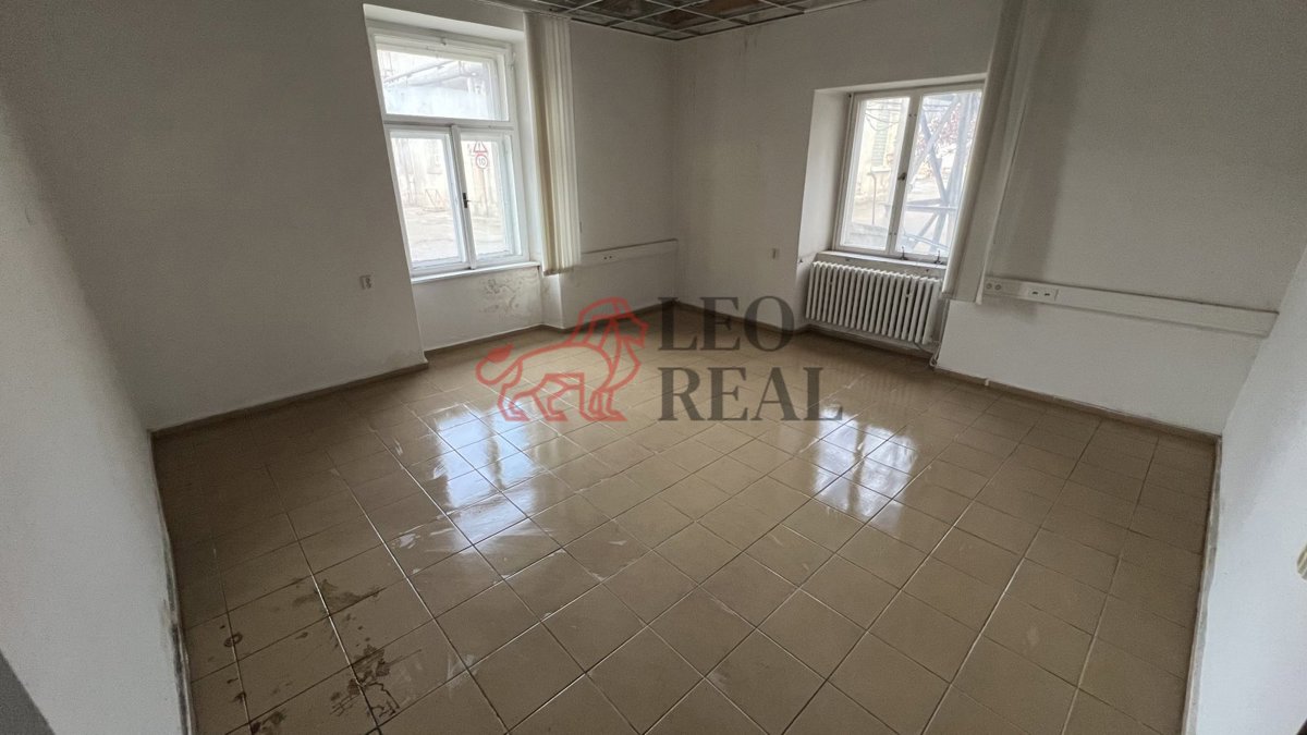 Pronájem komerční nemovitosti · 19 m²