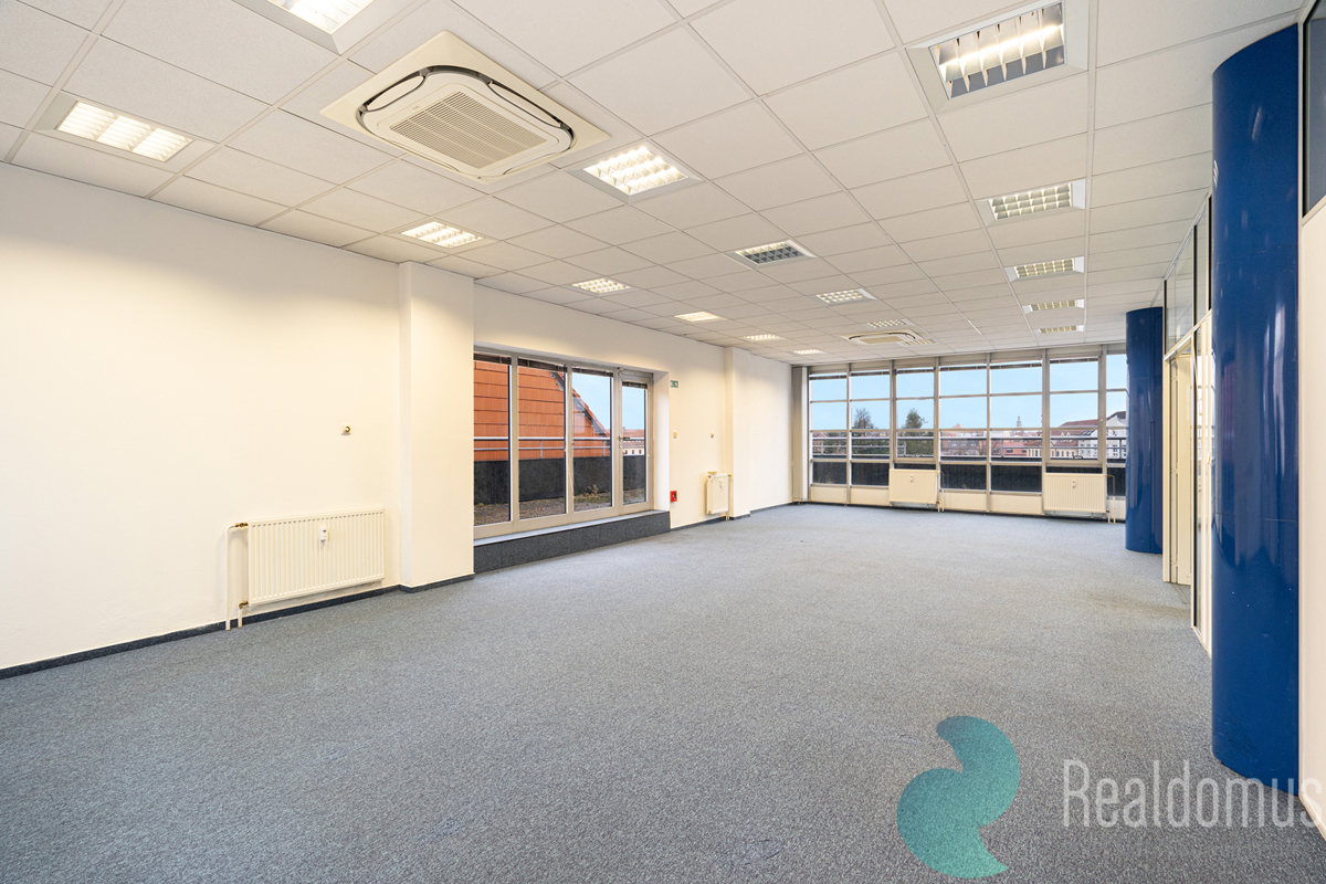 Bất động sản thương mại cho thuê · Văn phòng · 378 m²