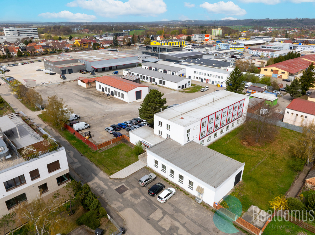 Commercial property for rent · Office · 610 m²