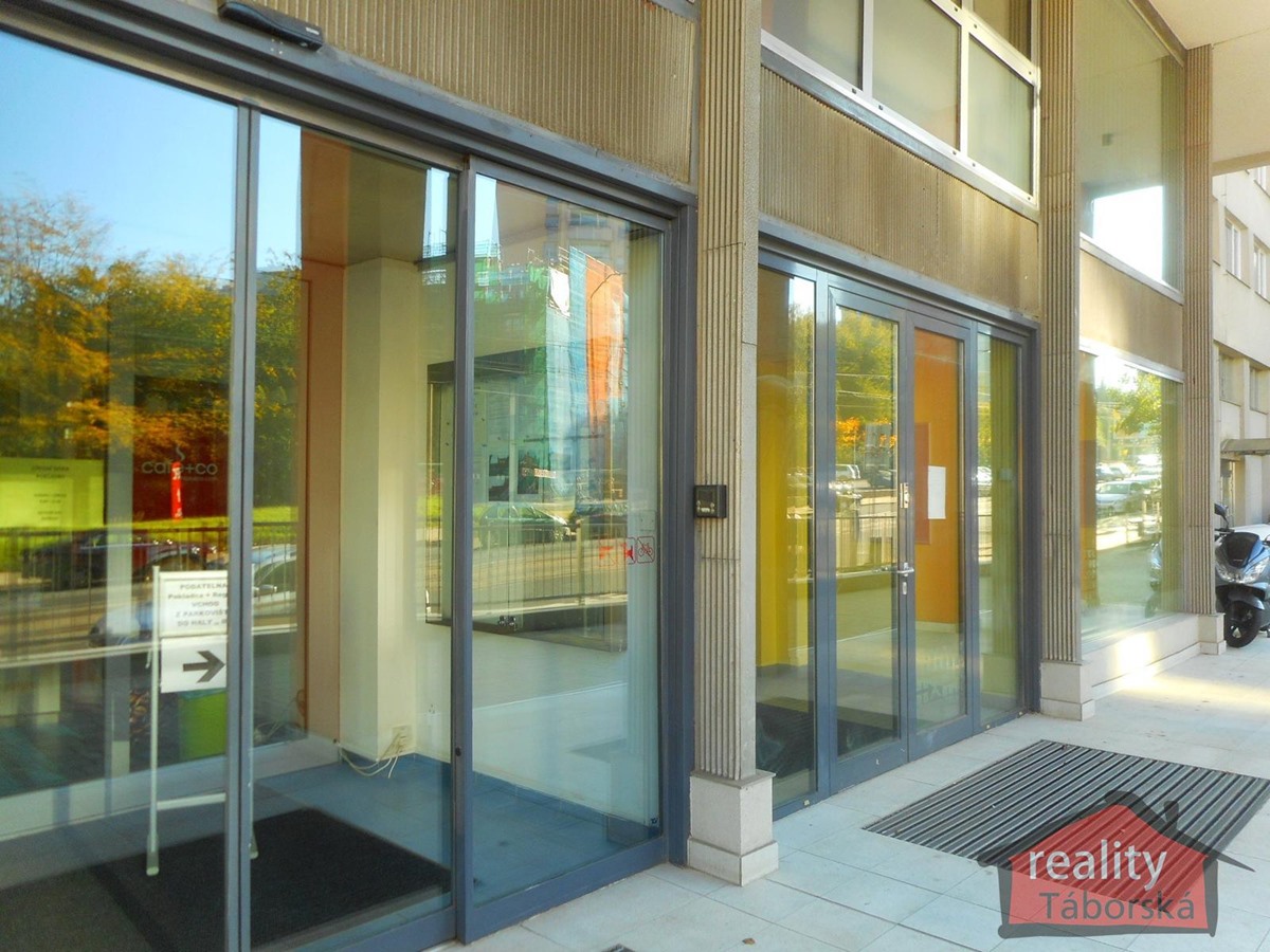 Оренда комерційної нерухомості · 262 m²