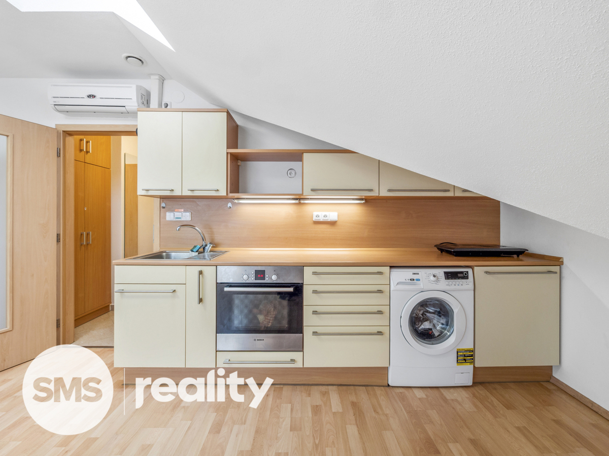 Fotografie 1 - Pronájem bytu · 1+kk · 29 m²