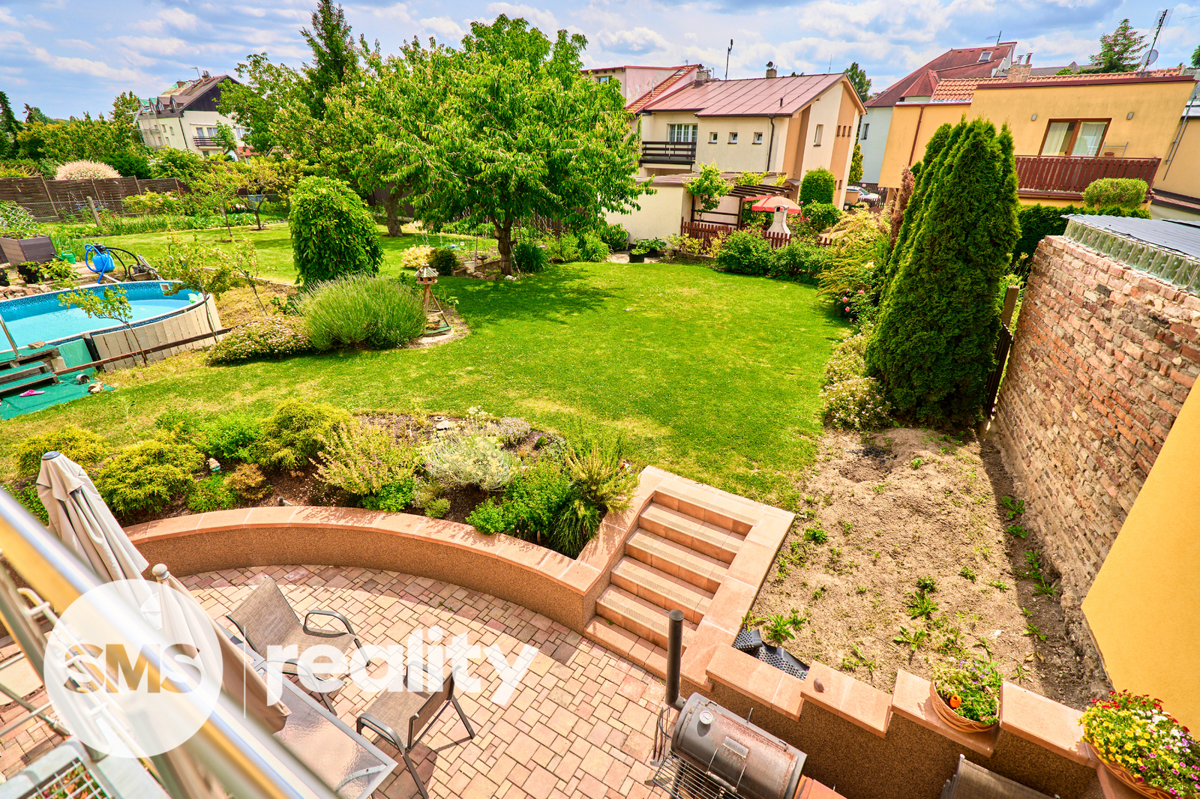 House for sale · Family house · 390 m² · 5 rooms