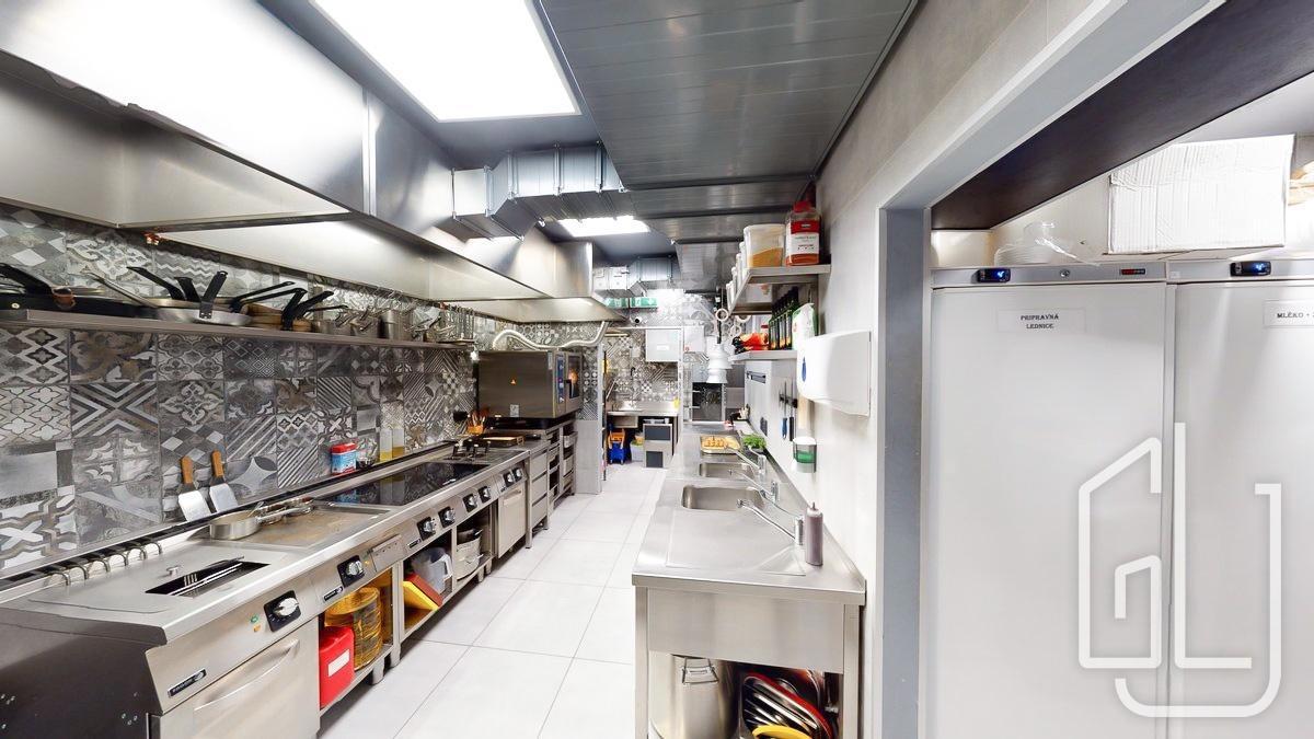 Продажа коммерческой недвижимости · 142 m²