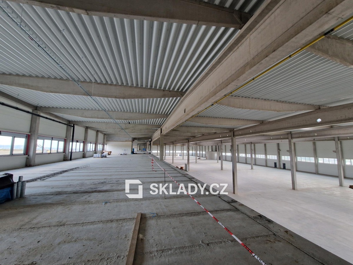 Commercial property for rent · 5 100 m²