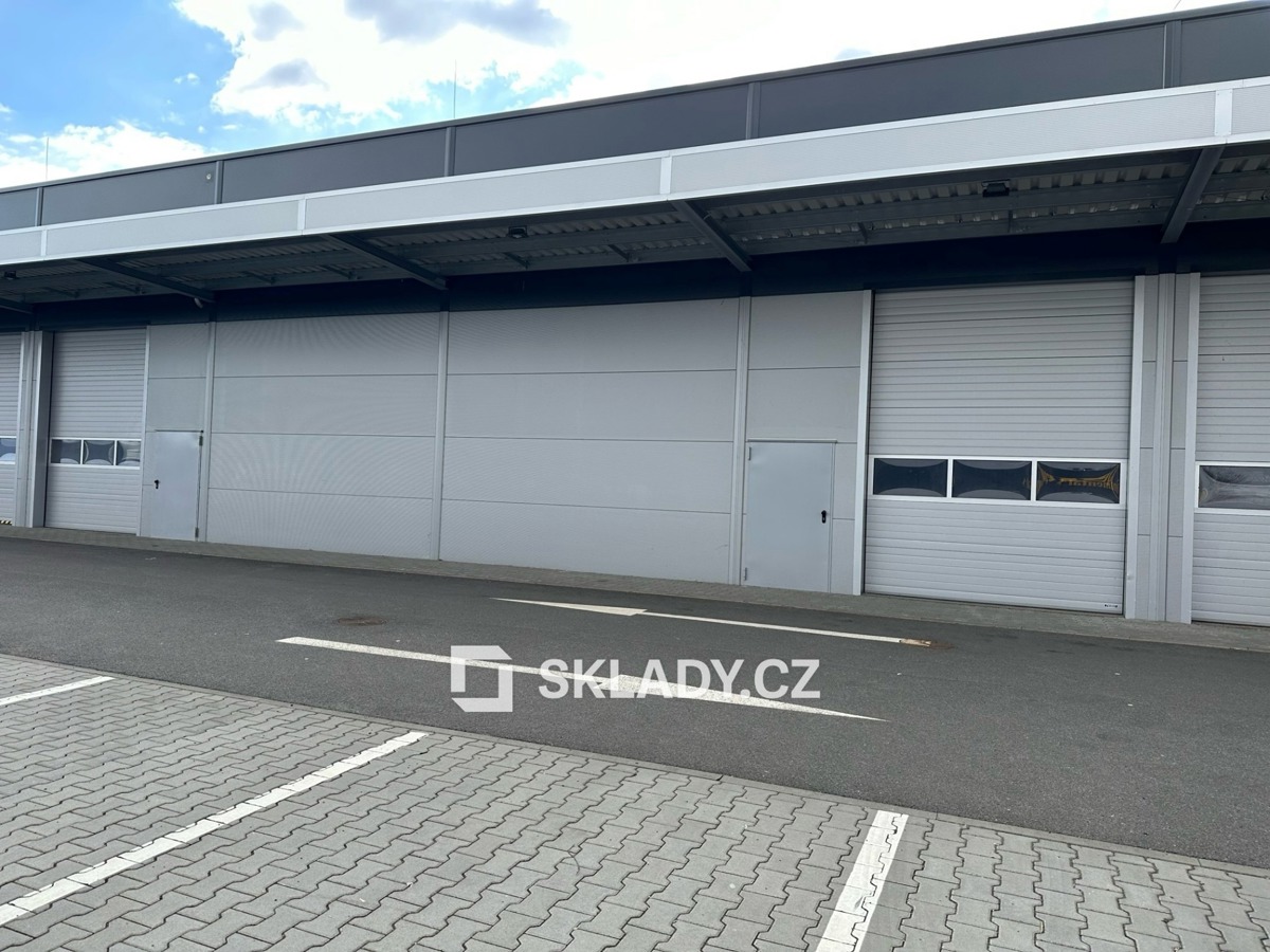 Pronájem komerční nemovitosti · Sklad · 270 m²