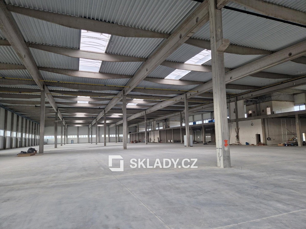 Fotografie 2 - Pronájem komerční nemovitosti · 1 700 m²