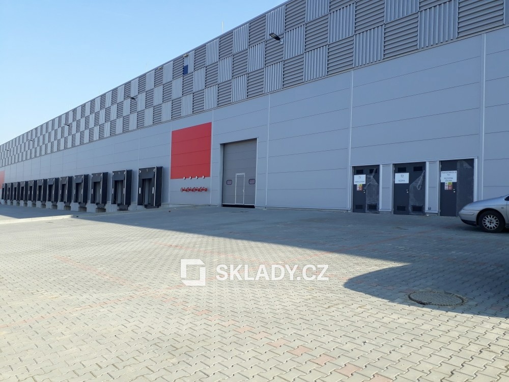 Commercial property for rent · 11 500 m²
