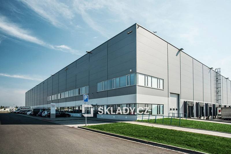 Pronájem komerční nemovitosti · 3 000 m²