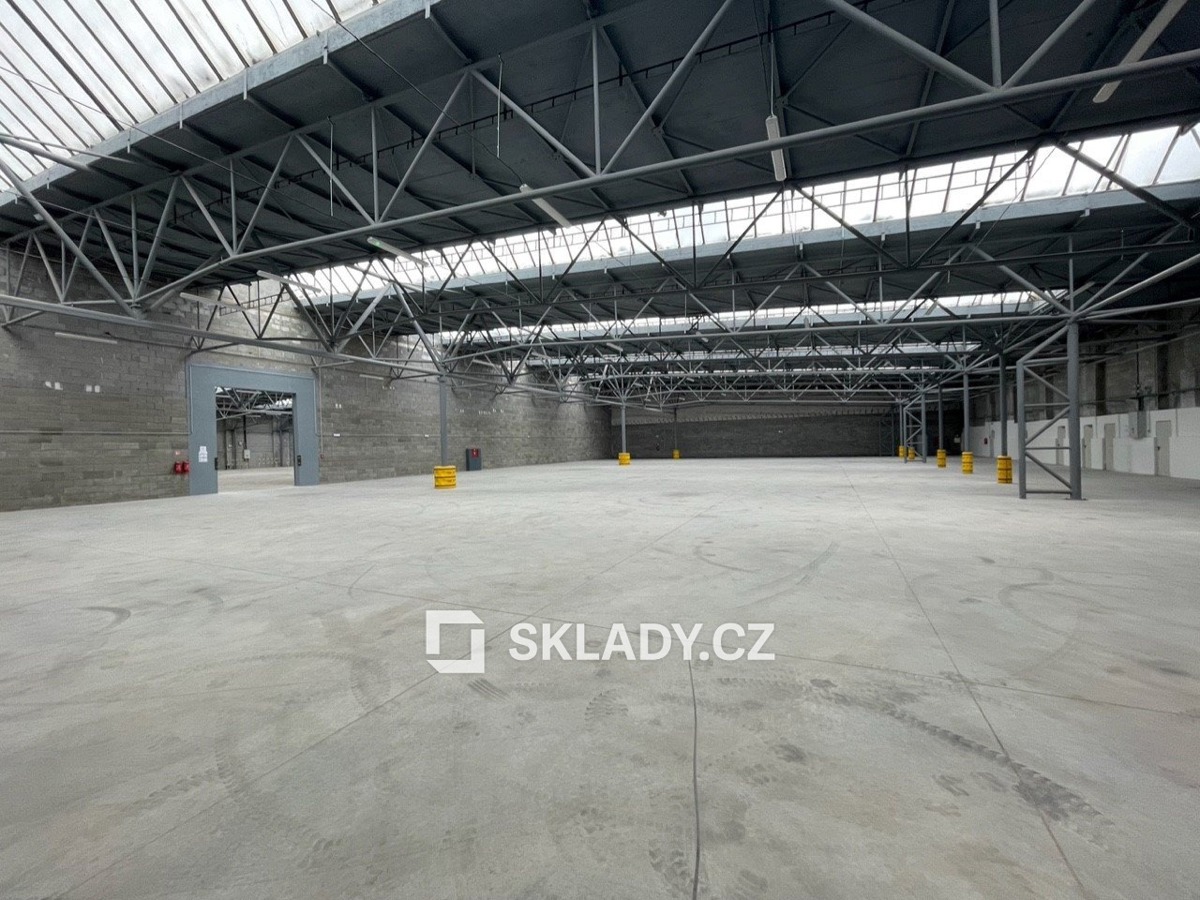 Bất động sản thương mại cho thuê · 2 000 m²