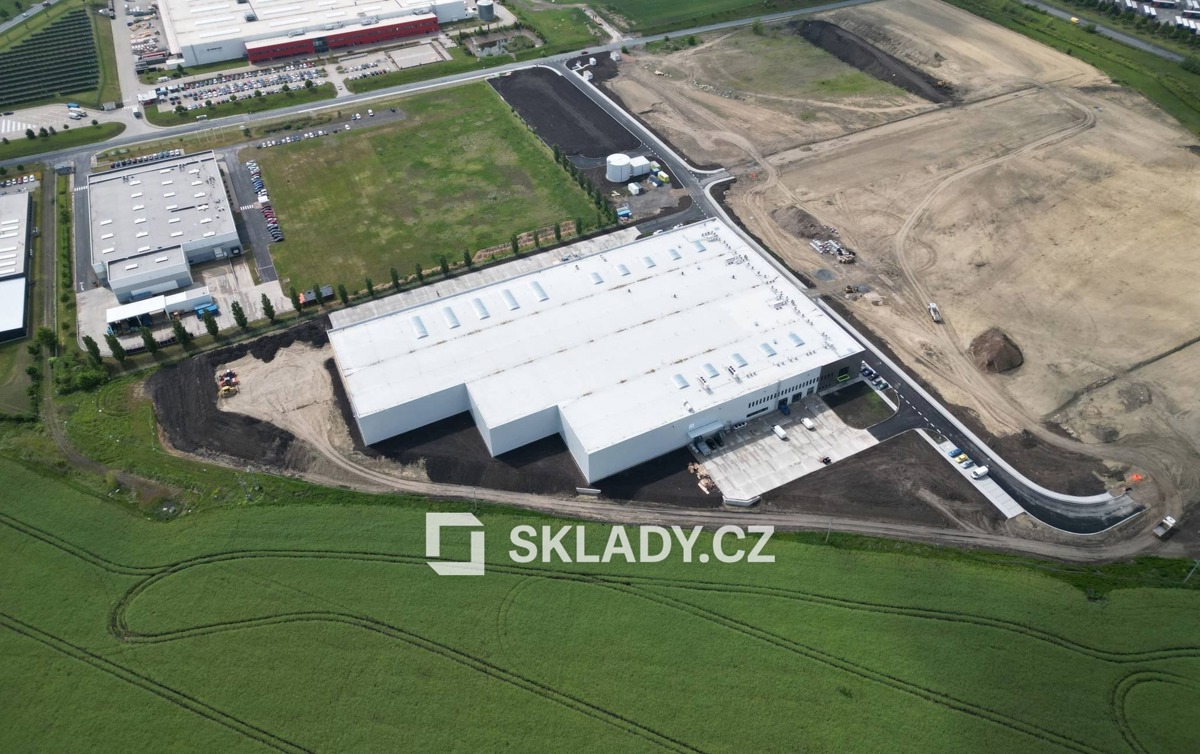 Commercial property for rent · Warehouse · 3 500 m²