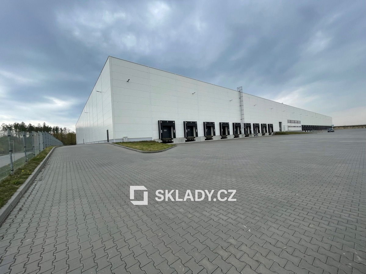 Fotografie 4 - Pronájem komerční nemovitosti · Sklad · 18 000 m²