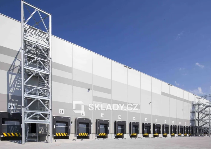 Bất động sản thương mại cho thuê · 5 000 m²
