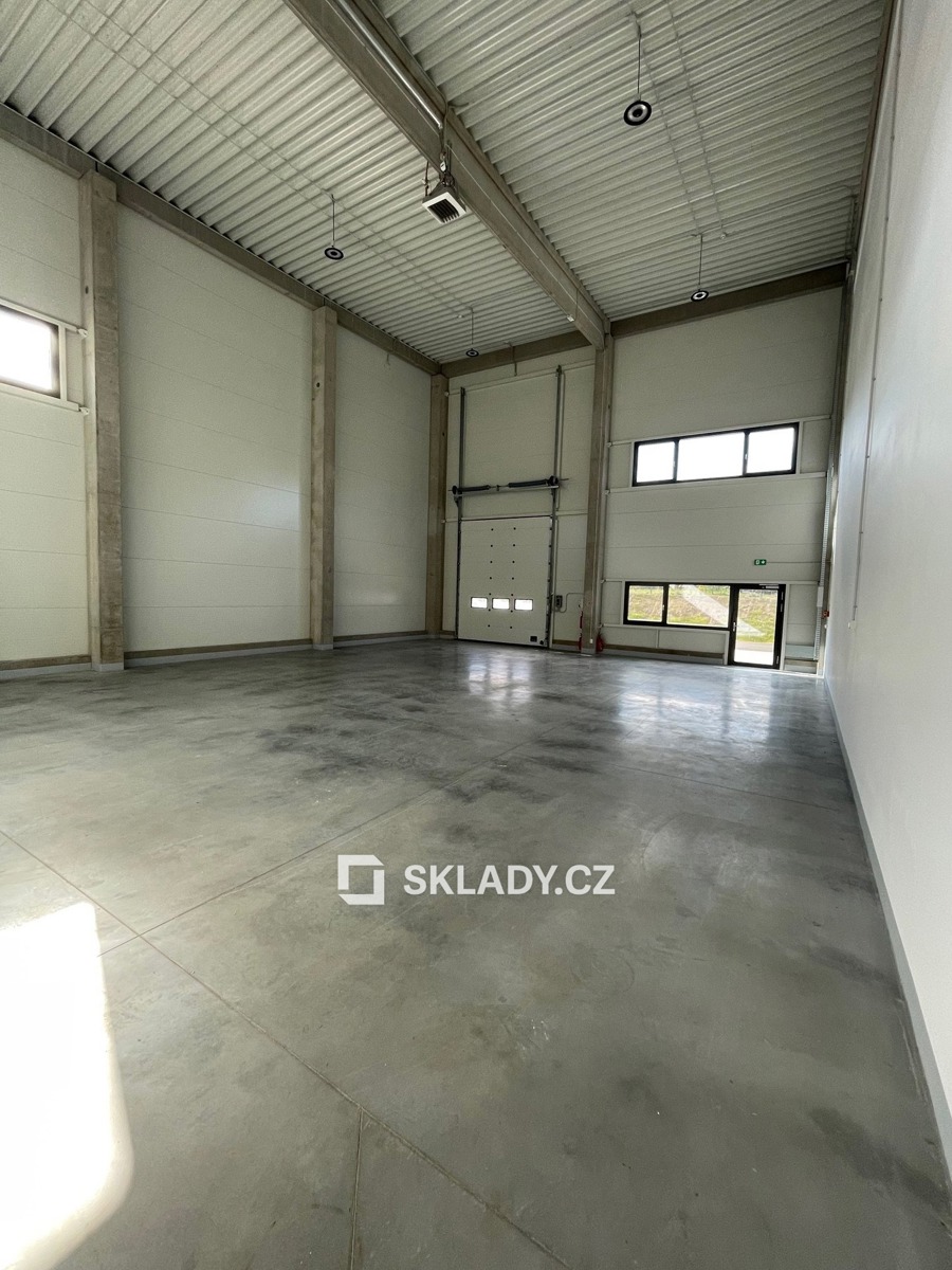 Fotografie 2 - Pronájem komerční nemovitosti · 192 m²