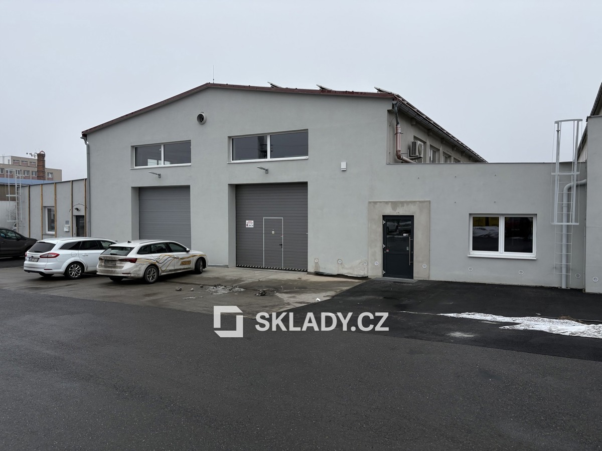 Pronájem komerční nemovitosti · Sklad · 730 m²