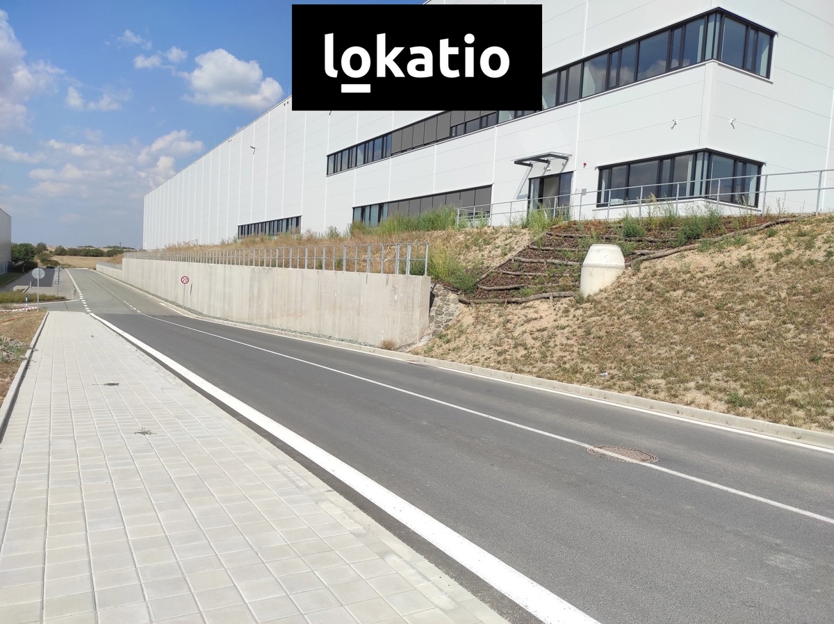 Commercial property for rent · Warehouse · 1 819 m²