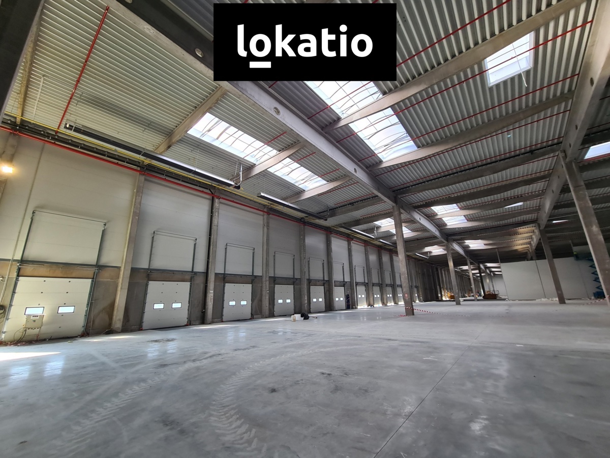 Bất động sản thương mại cho thuê · 11 000 m²