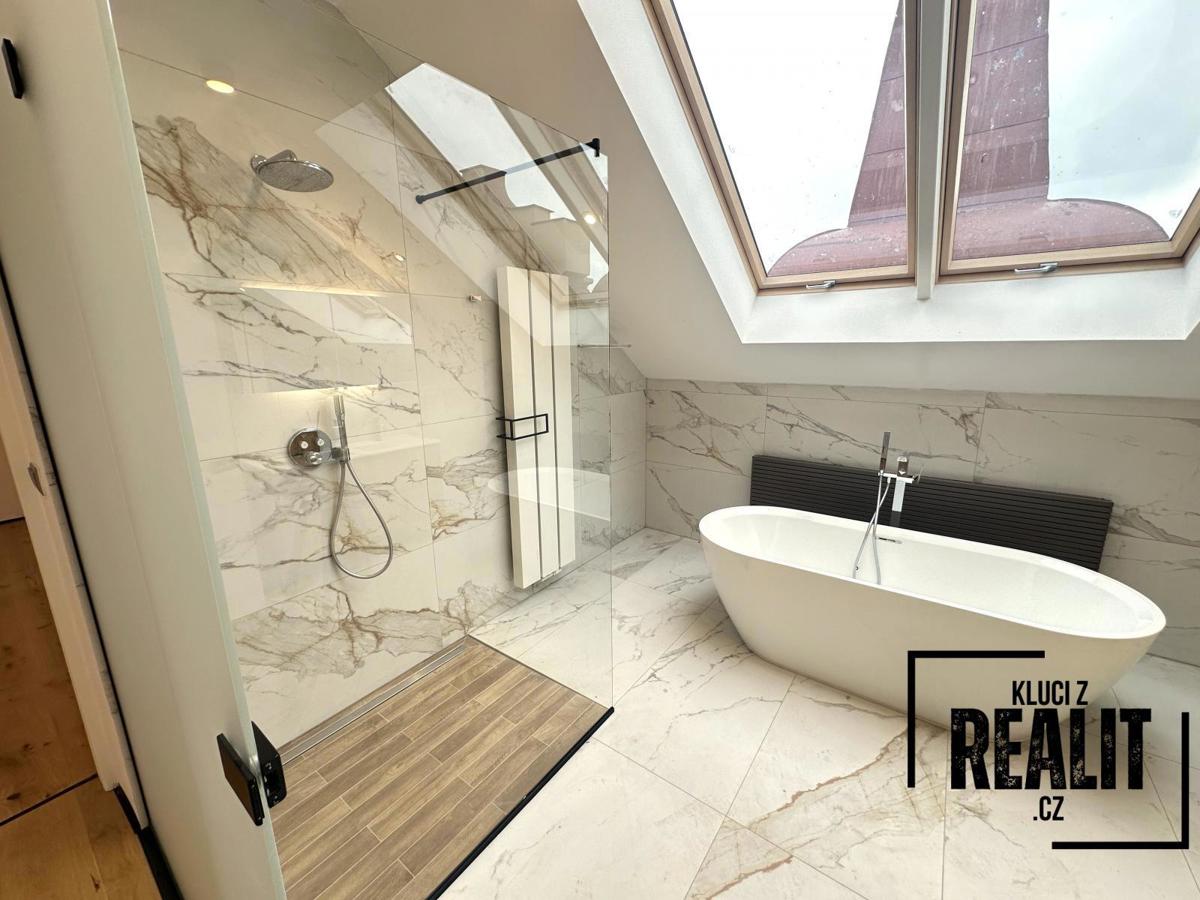 Pronájem bytu · 4+kk · 140 m²