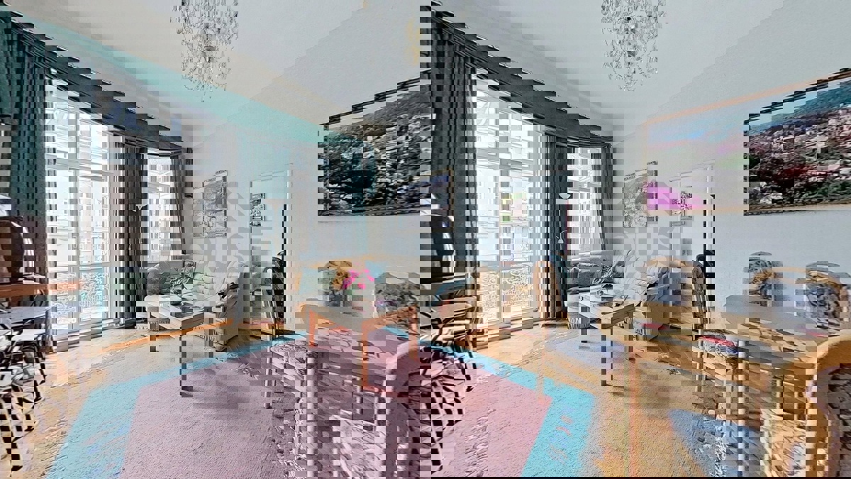 Продаж квартири · 3+kk · 88 m²