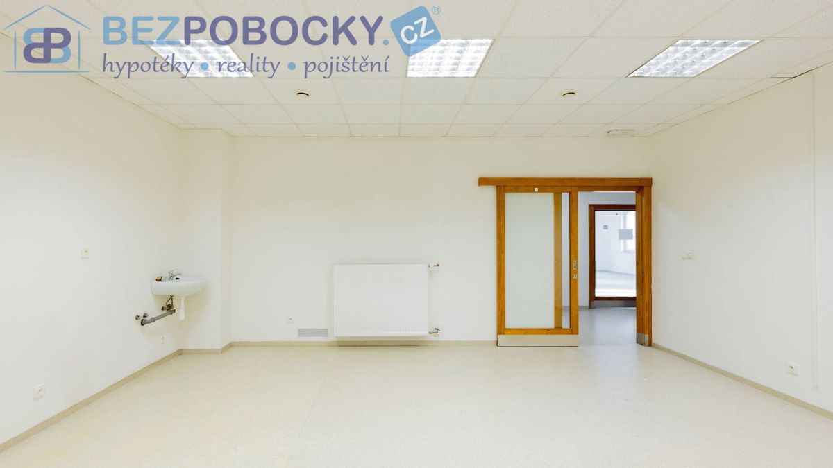 Fotografie 3 - Pronájem komerční nemovitosti · Kancelář · 50 m²