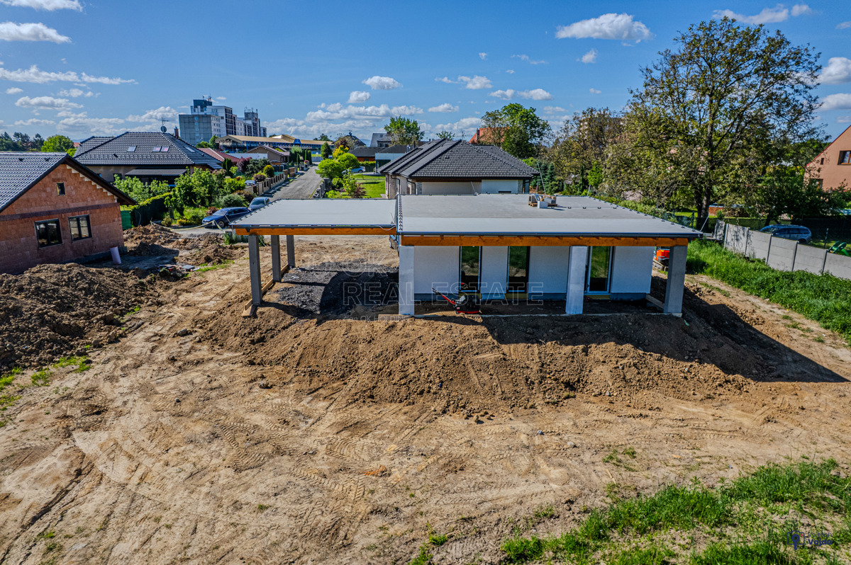 Продаж будинку · Сімейний будинок · 74 m²