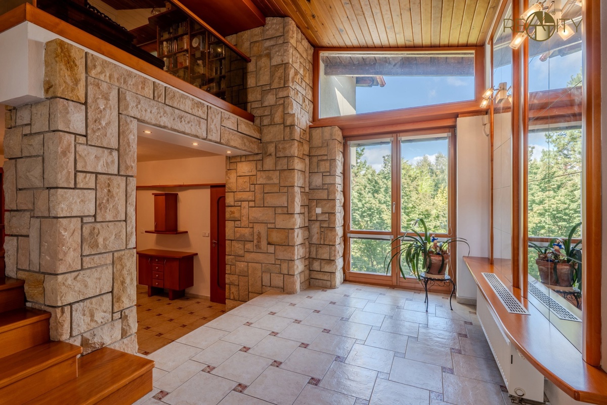 Fotografie 2 - Prodej domu · Rodinný · 331 m² · 6 pokojů