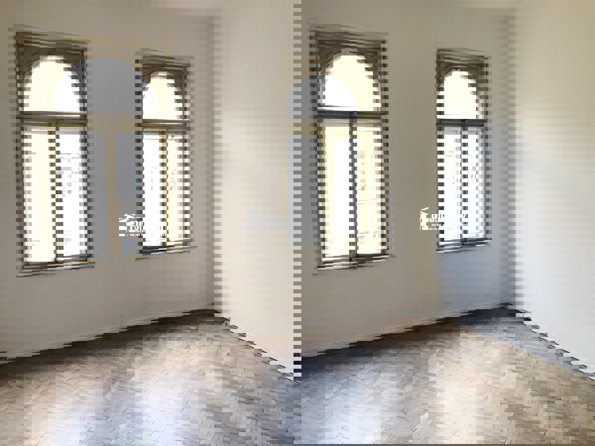 Pronájem bytu · 2+kk · 55 m²