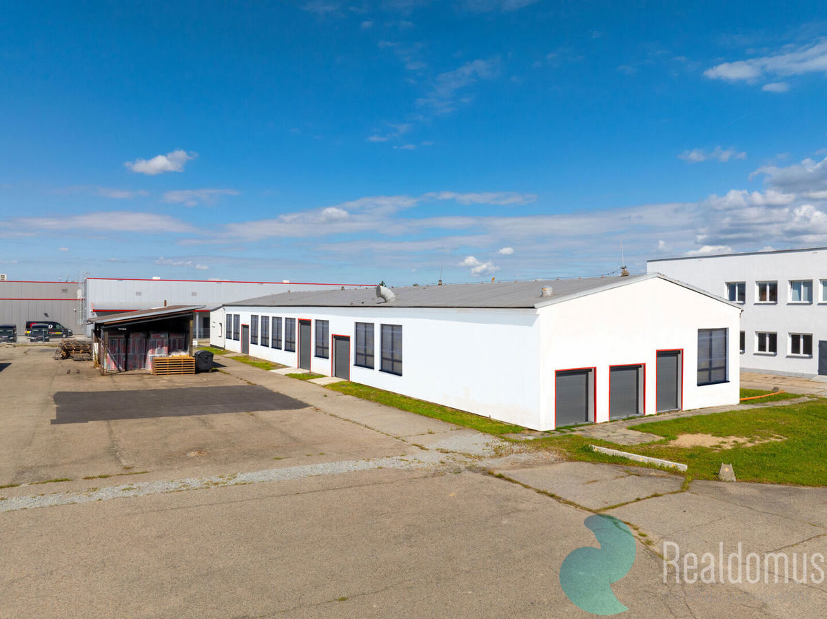 Pronájem komerční nemovitosti · Sklad · 629 m²