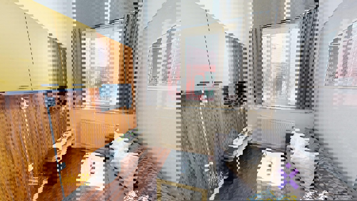 Pronájem bytu · 1+kk · 32 m²