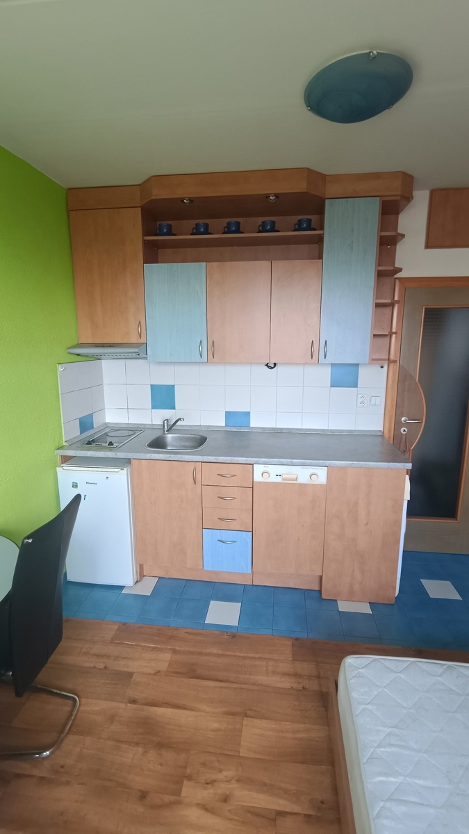 Продаж квартири · 1+kk · 20 m²