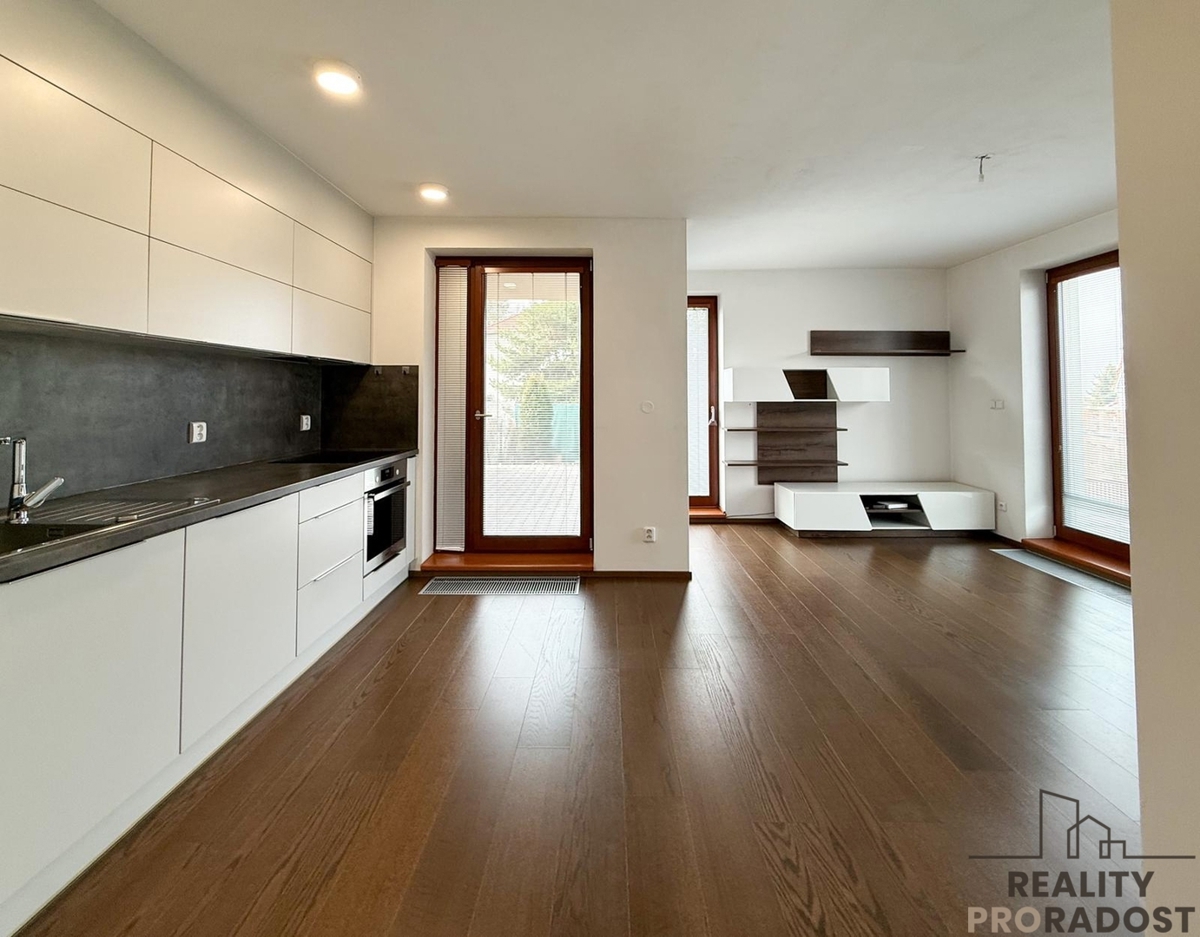 Pronájem bytu · 2+kk · 49 m²