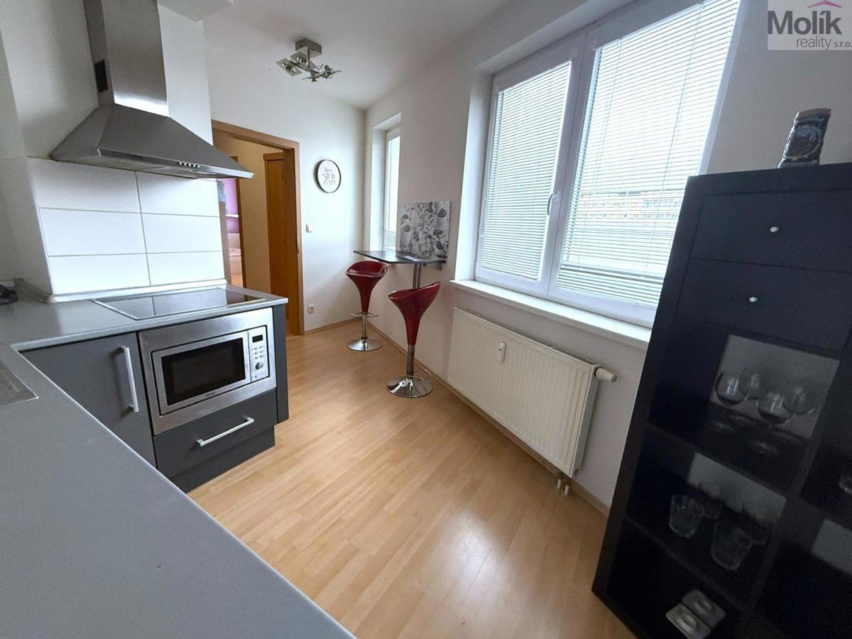 Pronájem bytu · 2+kk · 56 m²