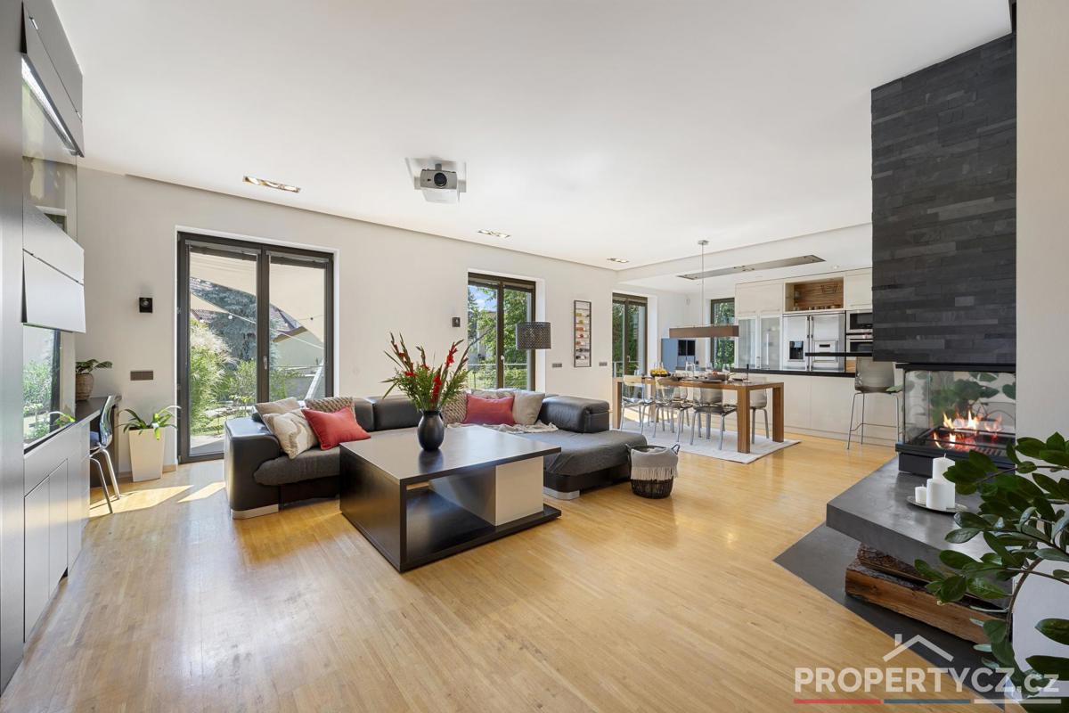 House for sale · Family house · 366 m²