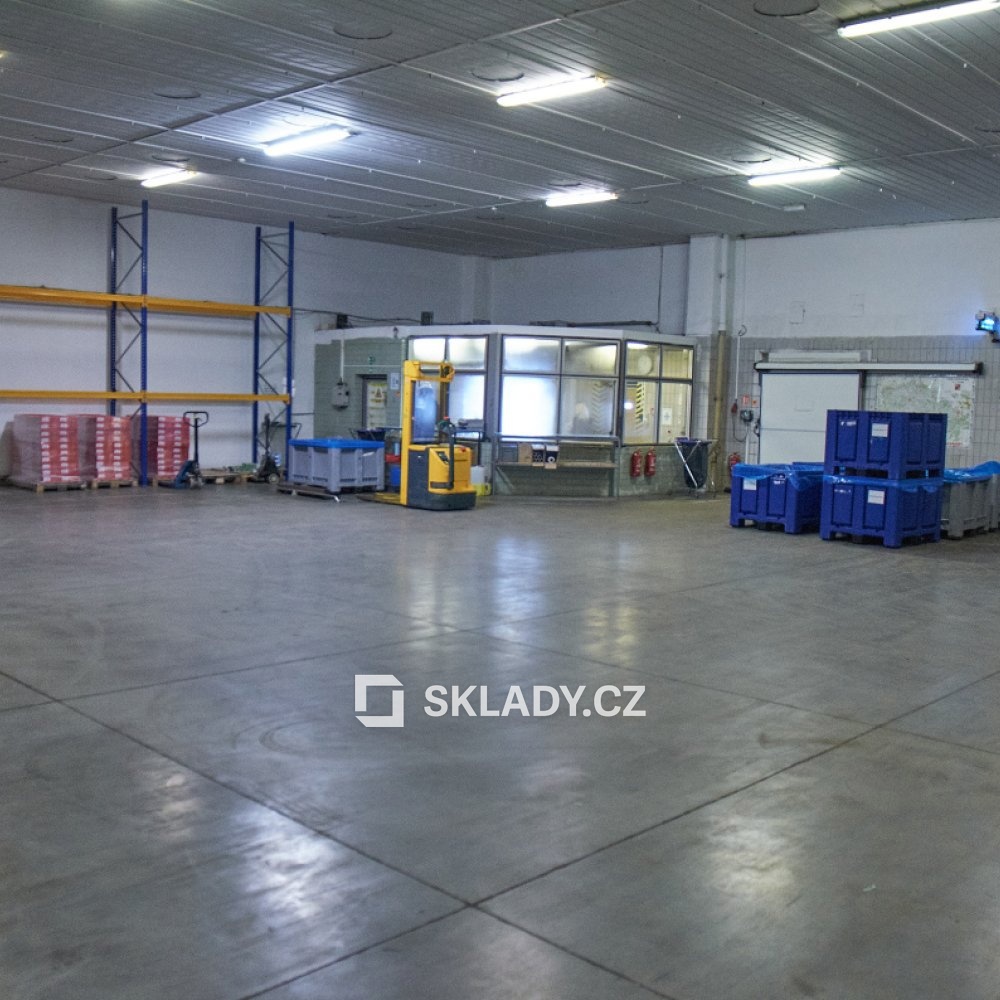 Commercial property for rent · Warehouse · 950 m²