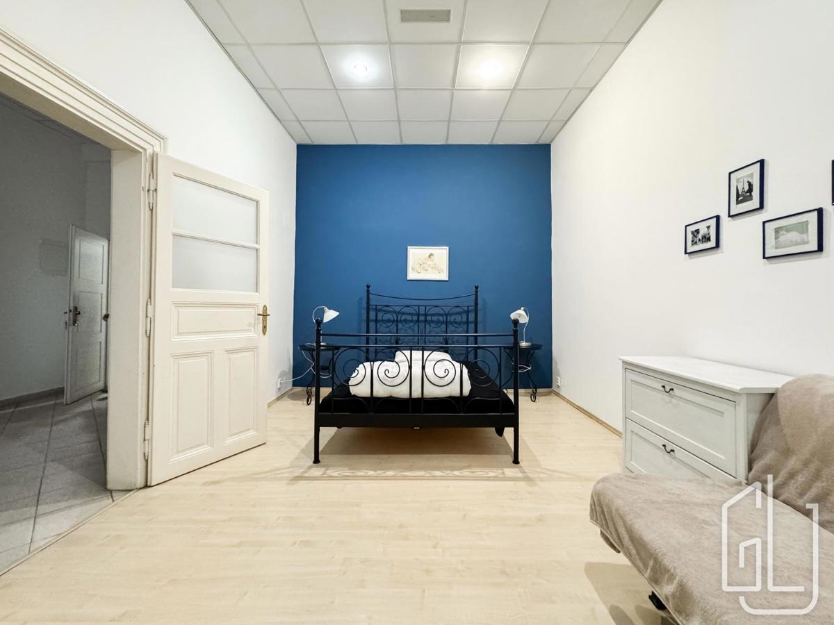 Pronájem bytu · 2+kk