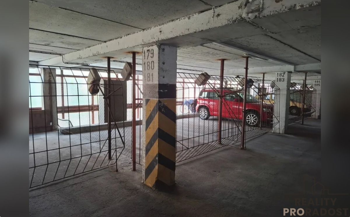 Garage for sale · 18 m²
