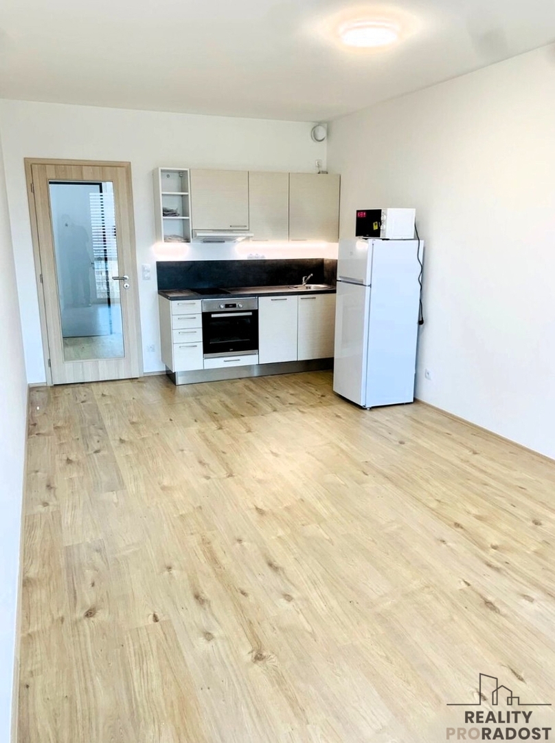 Pronájem bytu · 1+kk · 35 m²