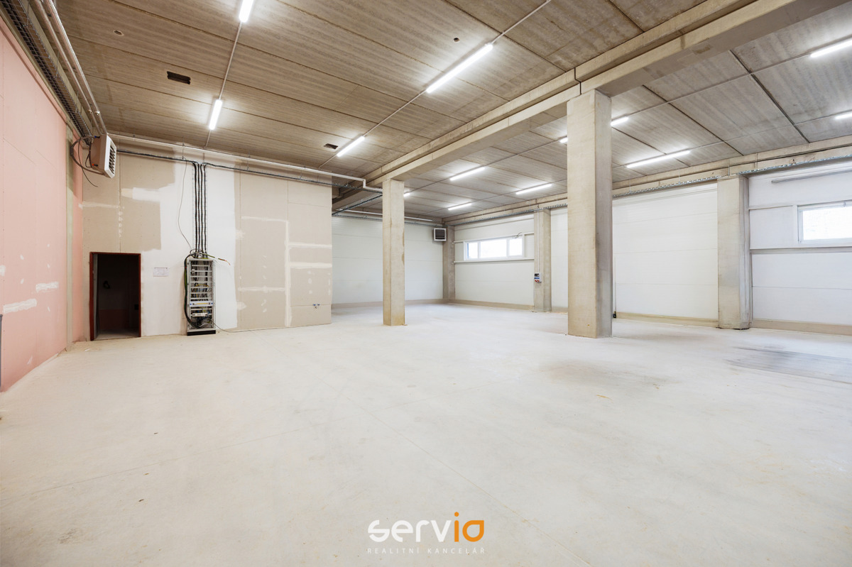Аренда коммерческой недвижимости · Склад · 549 m²
