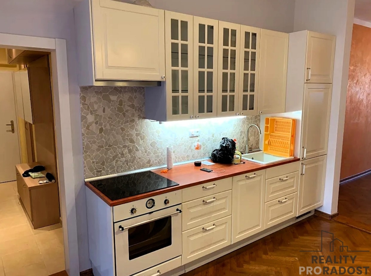 Pronájem bytu · 3+1 · 80 m²