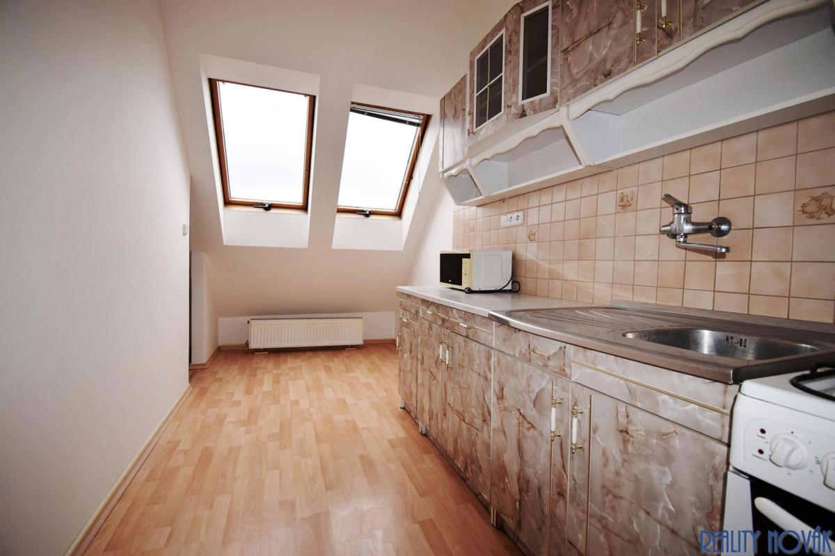 Pronájem bytu · 1+1 · 40 m²