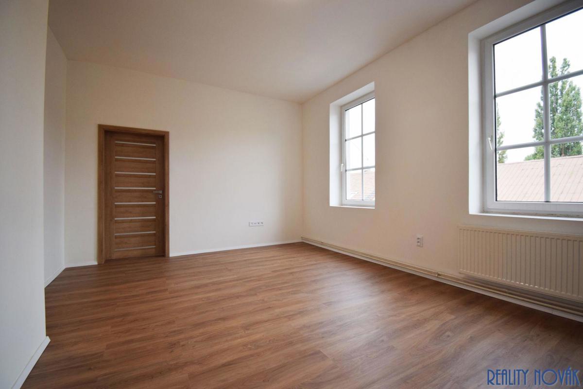 Pronájem bytu · 2+kk · 52 m²