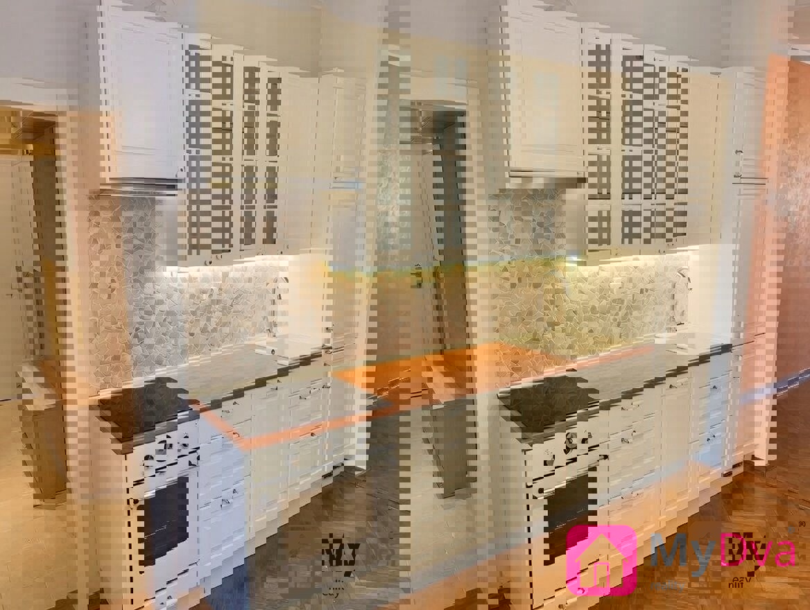 Pronájem bytu · 3+1 · 80 m²