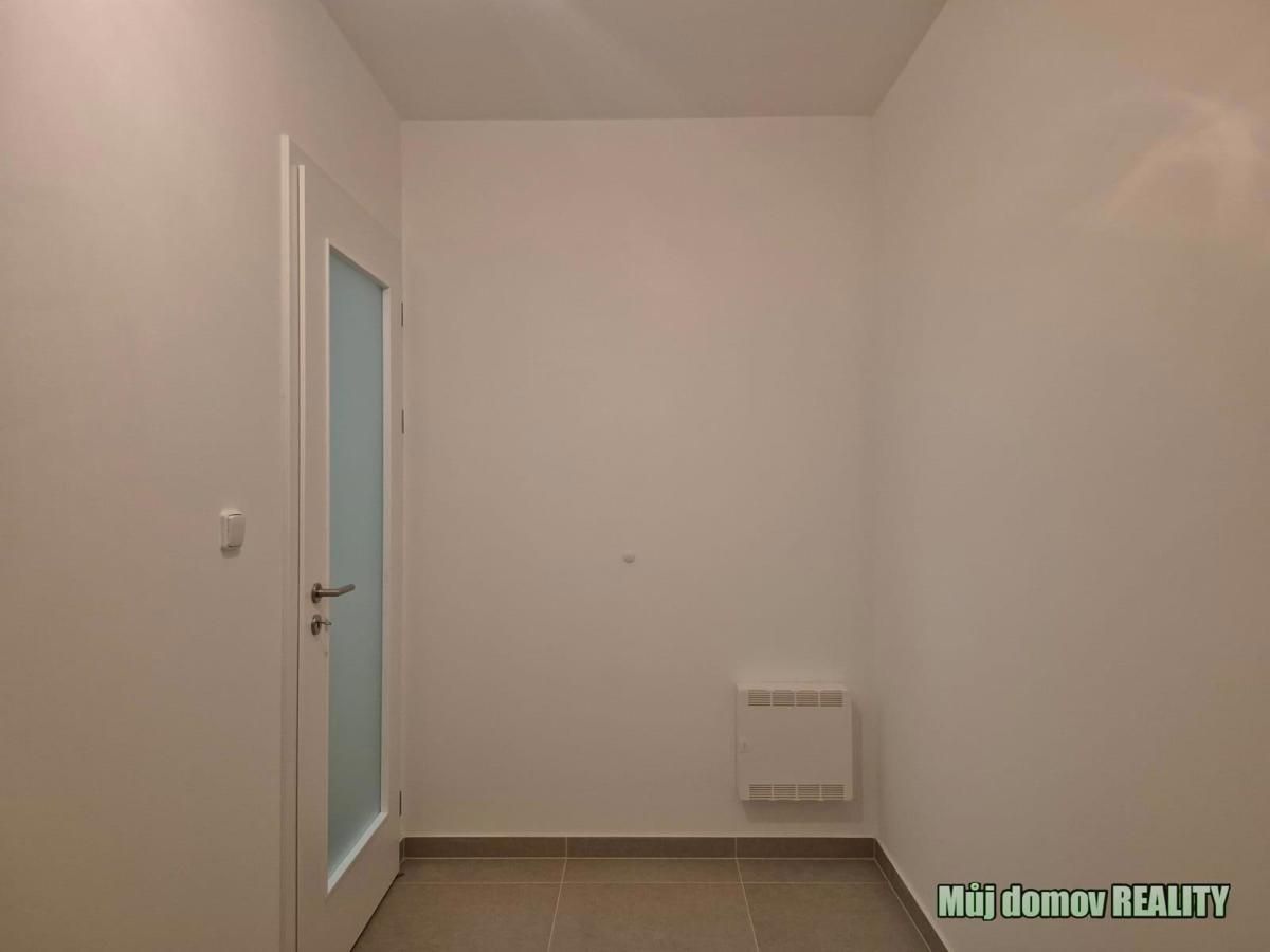 Pronájem bytu · 1+kk · 41 m²