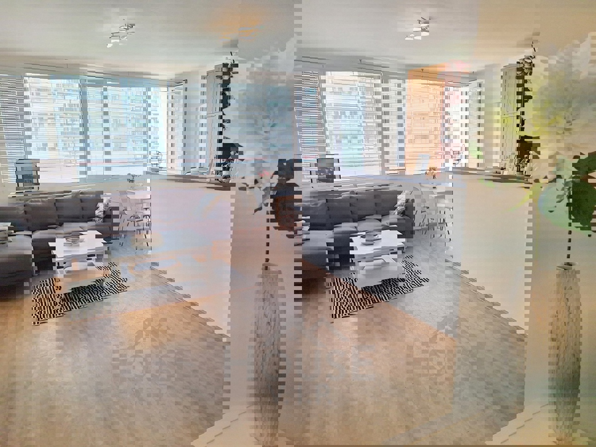 Pronájem bytu · 4+kk · 92 m²