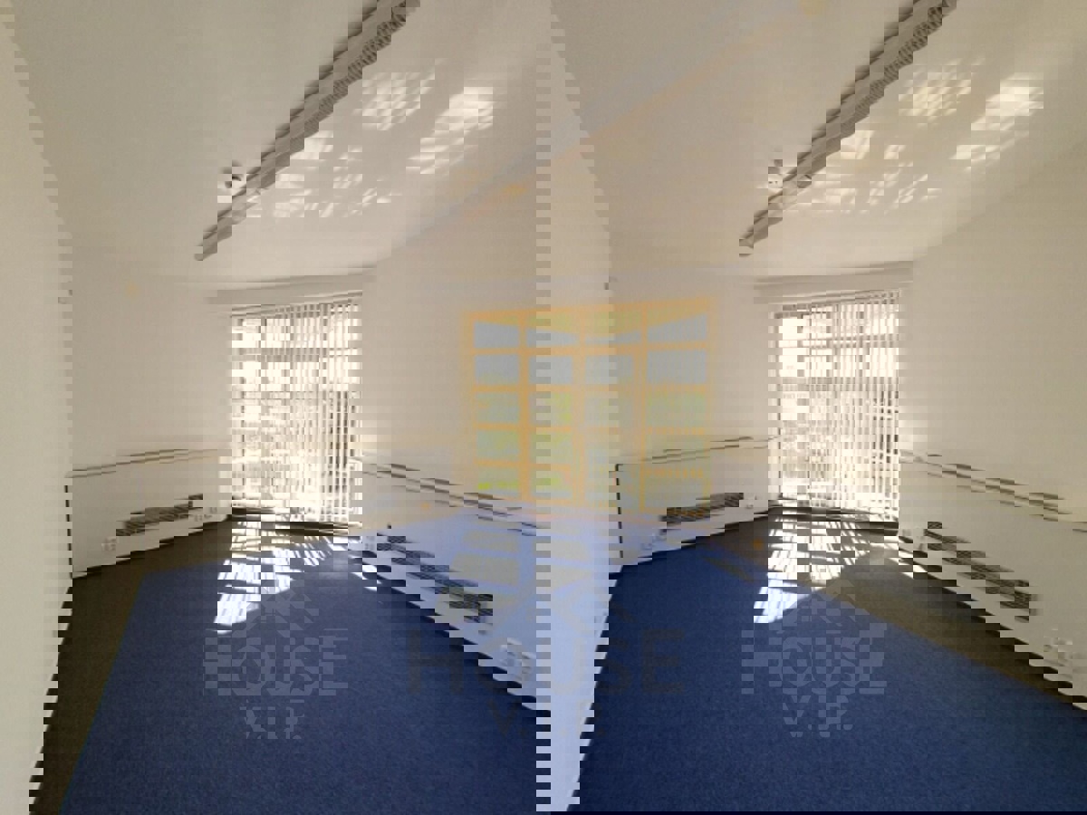 Bất động sản thương mại cho thuê · Văn phòng · 65 m²