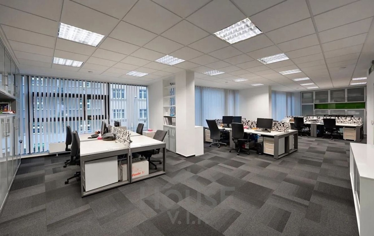 Commercial property for sale · Office · 616 m²