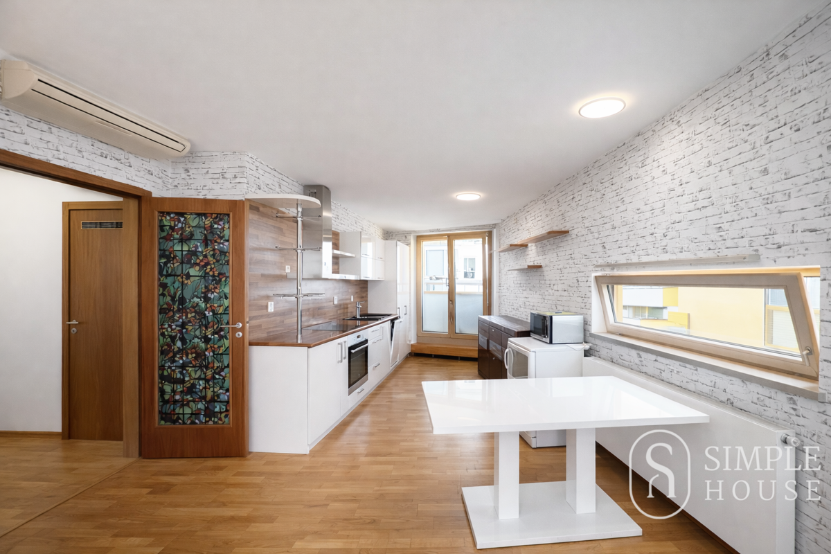 Pronájem bytu · 3+kk · 100 m²